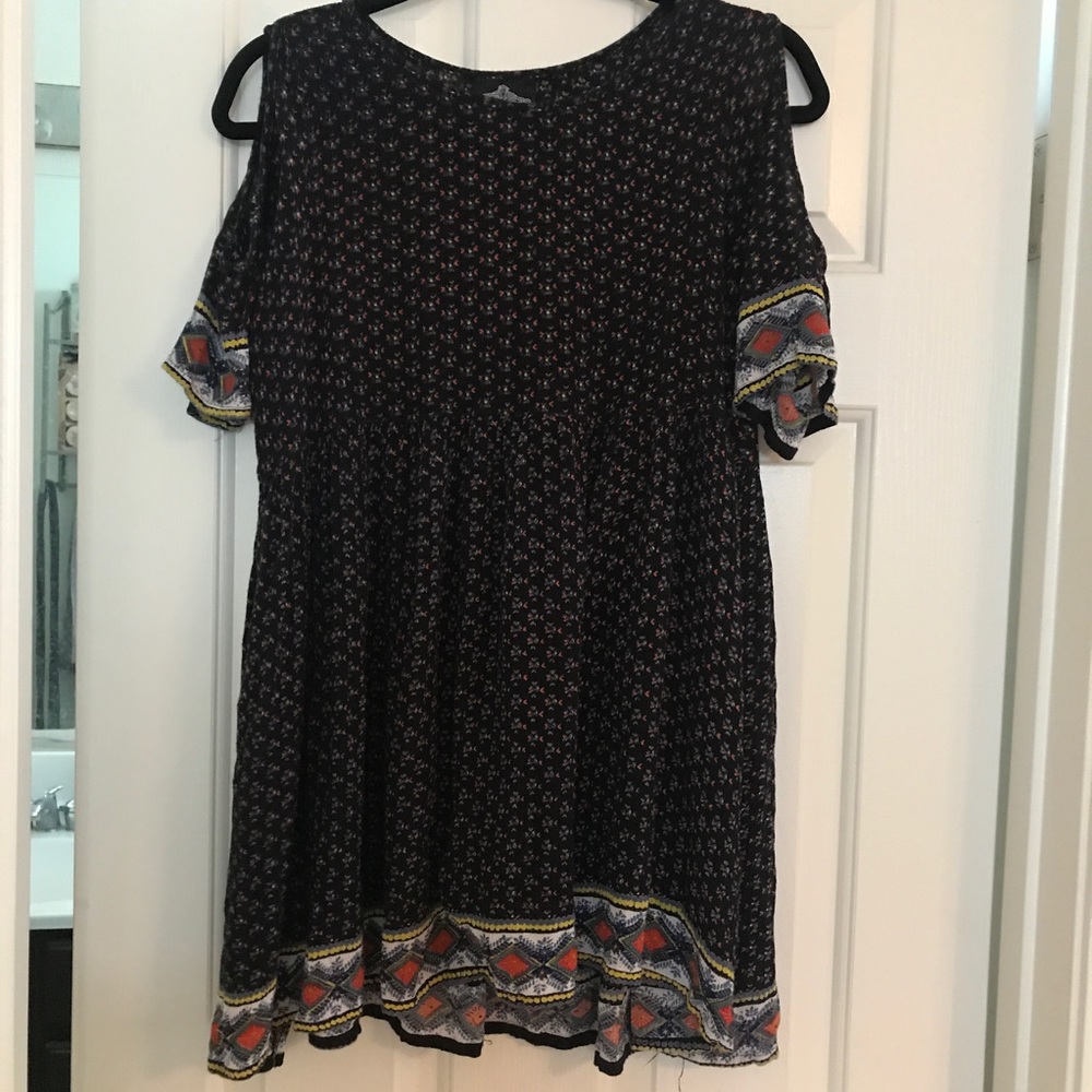 5/$20 Angie boho cold shoulder long top